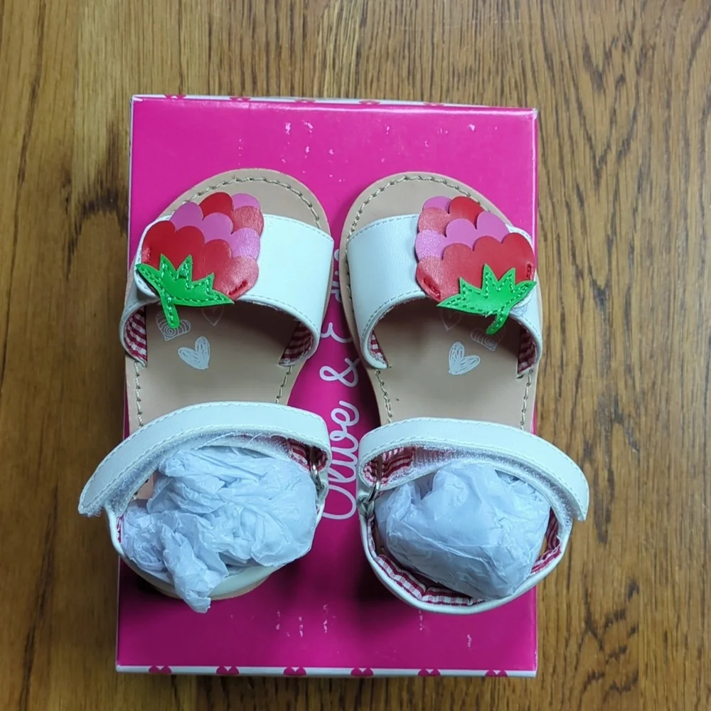 NIB Olive & Edie Lil' Sweetie Sandal Strawberry Appliqué Shoe Size 5T